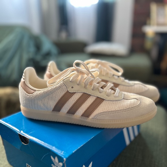 Adidas (Samba OG) Cream and Brown Casual Sneakers - Picture 1 of 4